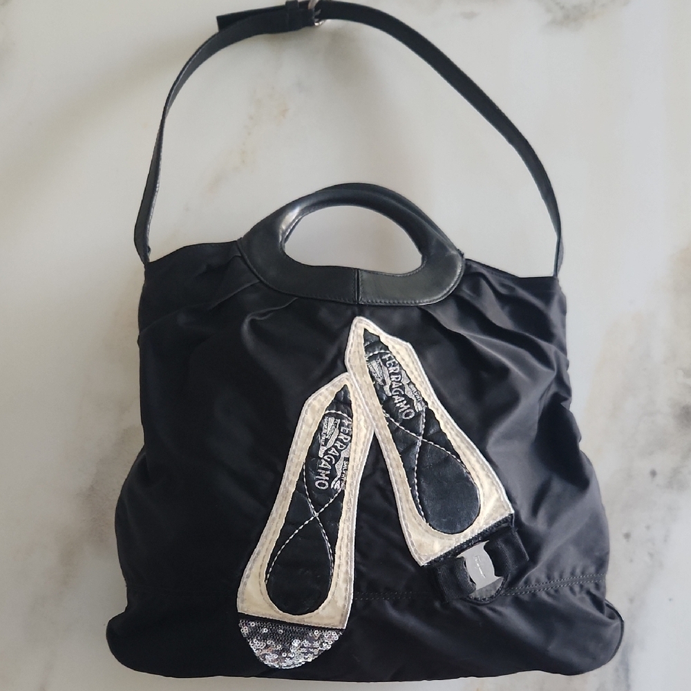 Salvatore Ferragamo Black and Cream Shoulder Bag